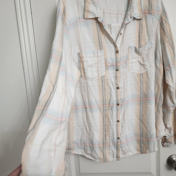 Maurices Sz 3 Plaid Button-Up Shirt - Picture 3 of 9